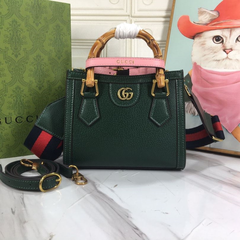 G*u*i shopping bags
